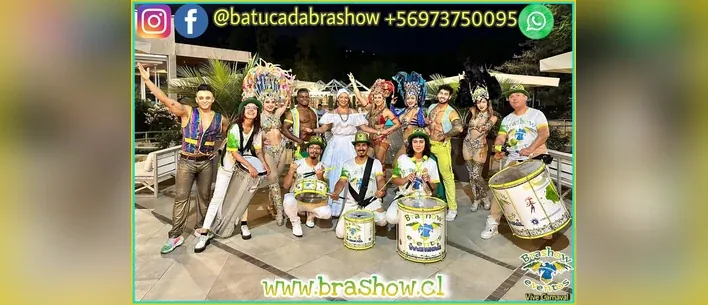 Músicos de la batucada Brashow en una presentación